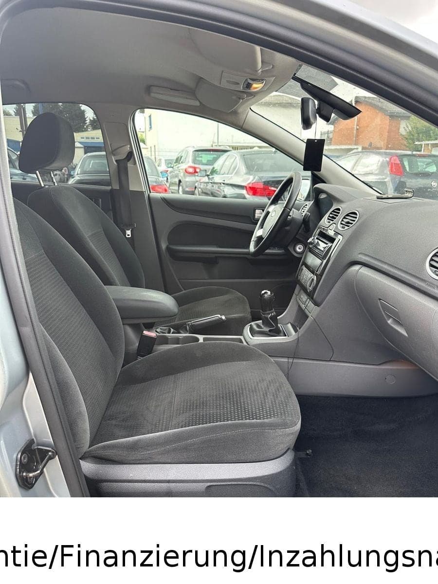 Ford Focus 1.6. *Ghia*TüvNeu*Klimaut.*Allwettereifen* – Bild 9