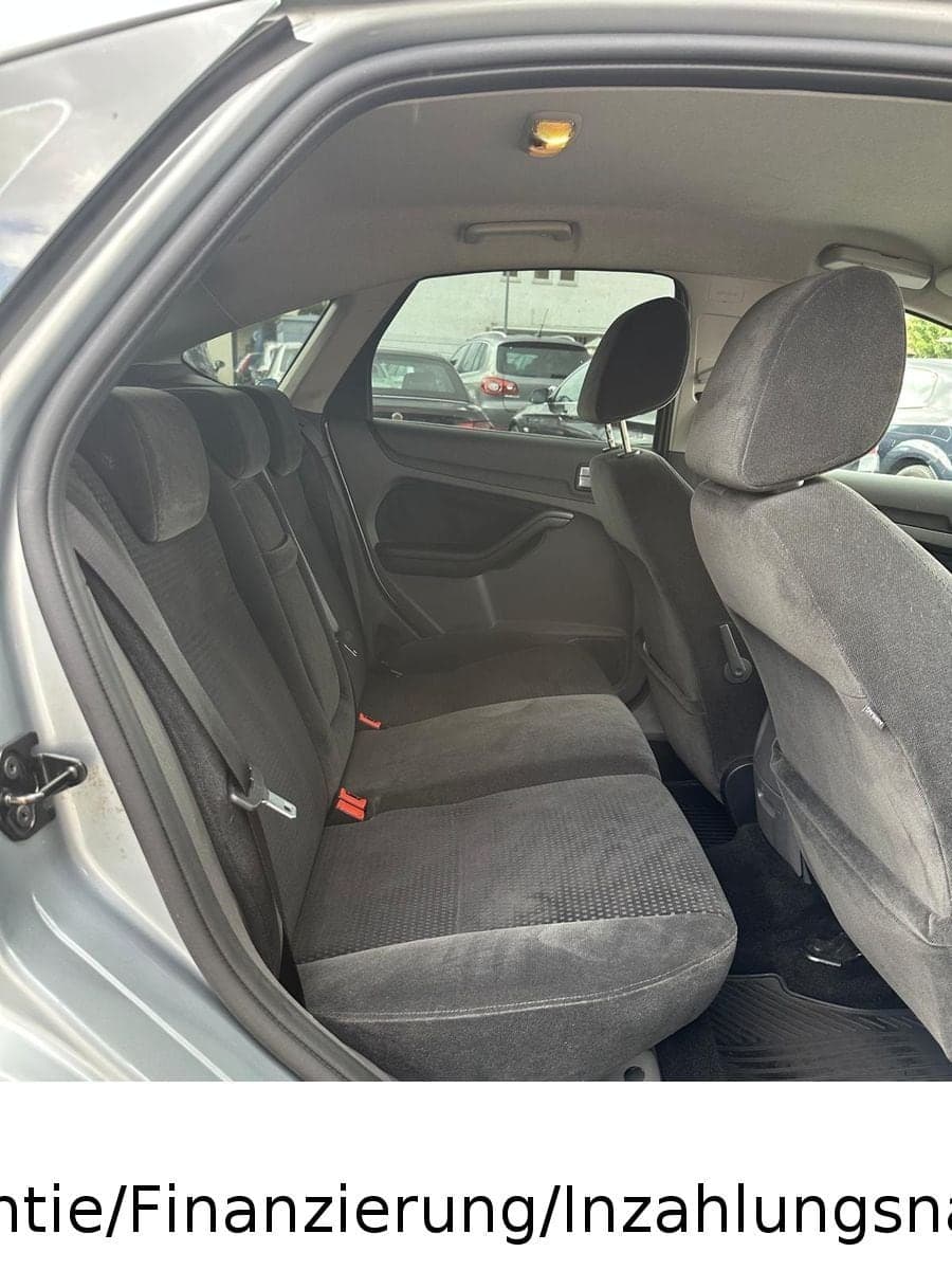 Ford Focus 1.6. *Ghia*TüvNeu*Klimaut.*Allwettereifen* – Bild 13