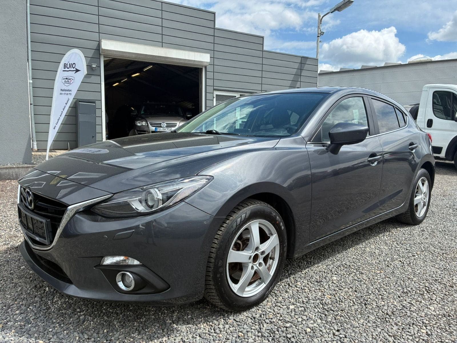 Mazda 3 Lim. Sports-Line*2.HD*Xenon*HeadUp*Bose*AHK – Bild 2