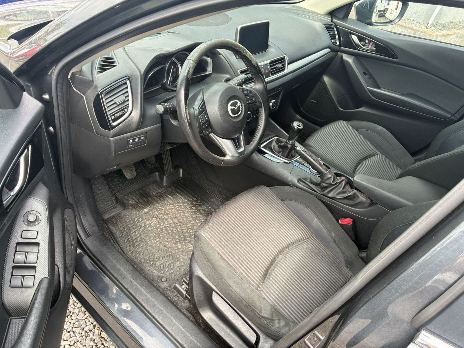 Mazda 3 Lim. Sports-Line*2.HD*Xenon*HeadUp*Bose*AHK – Bild 11