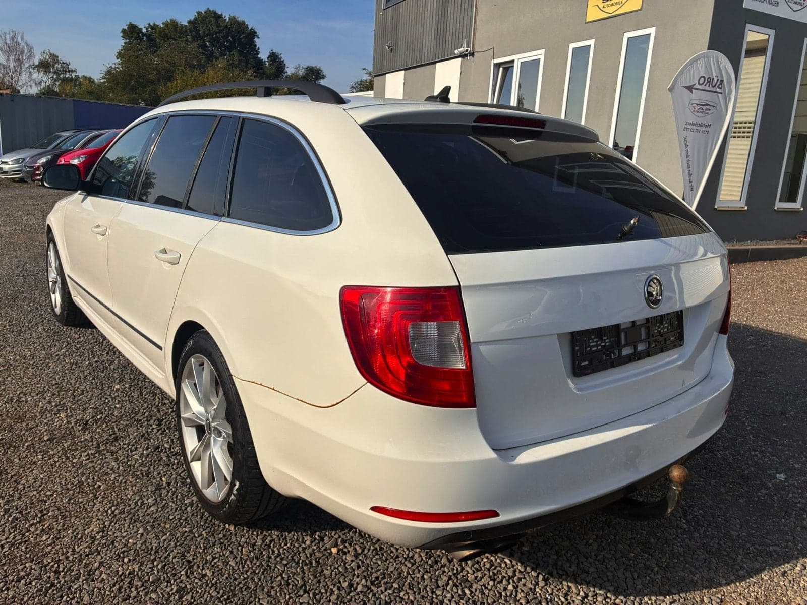 Škoda Superb Combi Elegance 4x4*TüvNeu*AHK*PanoDach* – Bild 7
