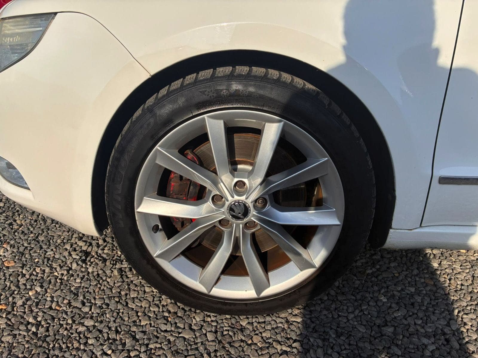 Škoda Superb Combi Elegance 4x4*TüvNeu*AHK*PanoDach* – Bild 8