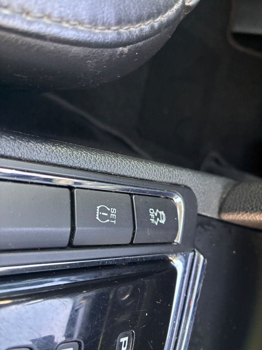 Škoda Superb Combi Elegance 4x4*TüvNeu*AHK*PanoDach* – Bild 23
